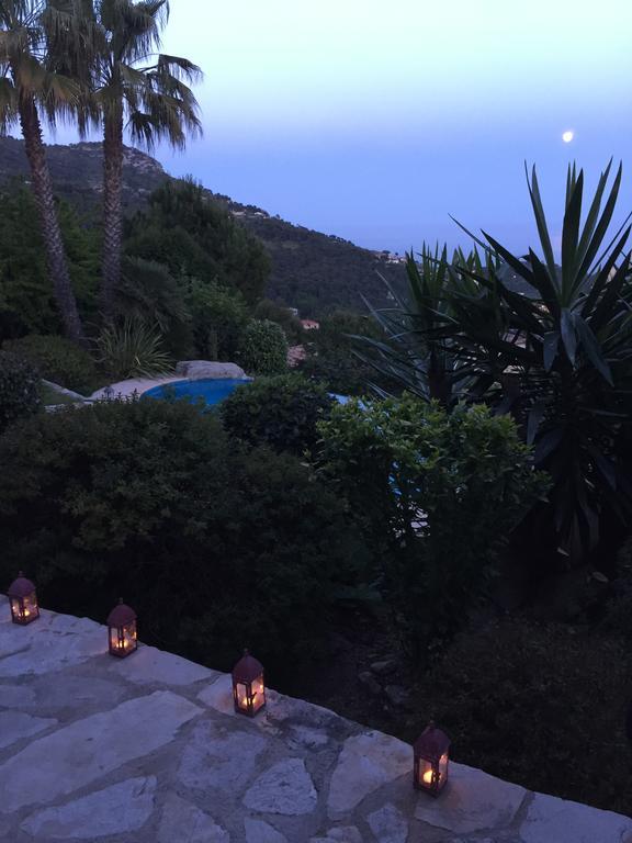Le Mas De L'Aighetta Bed & Breakfast Èze Dış mekan fotoğraf